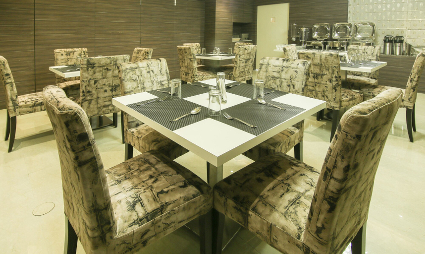 Food & Drinks 5, Treebo Hoops - Airport, VIP Road, North 24 Parganas