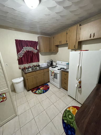 Others 4, Wells Property