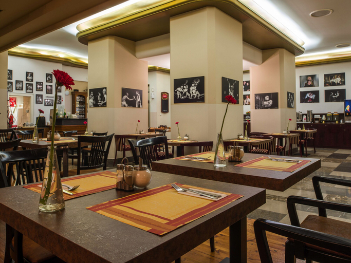 Food & Drinks 4, EA Hotel Rokoko, Praha 1