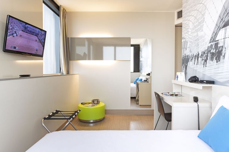 Bedroom 3, B&B Hotel Milano - Sesto, Milano
