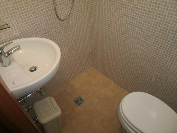 Bathroom 3, B&B Isabella, Ancona