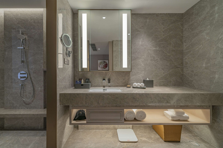Bathroom 4, DoubleTree by Hilton Shenzhen Nanshan Hotel & Residences, Shenzhen