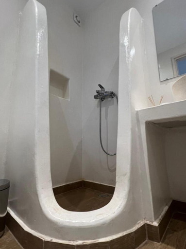 Bathroom 2, Charming Apartment in Ano Mera, South Aegean