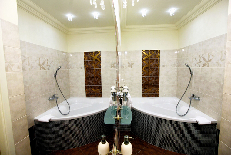 Bathroom 4, GOLDEN ROYAL Boutique hotel & Spa, Košice I