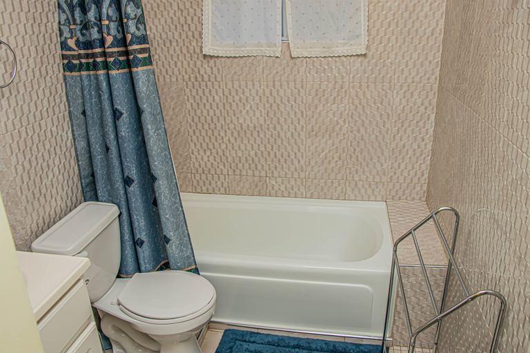 Bathroom 3, CARNATION 156