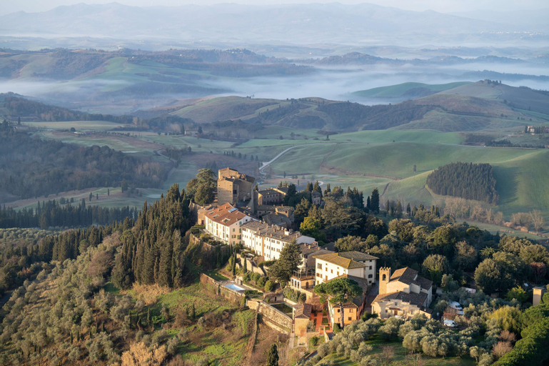 Castelfalfi, Florence