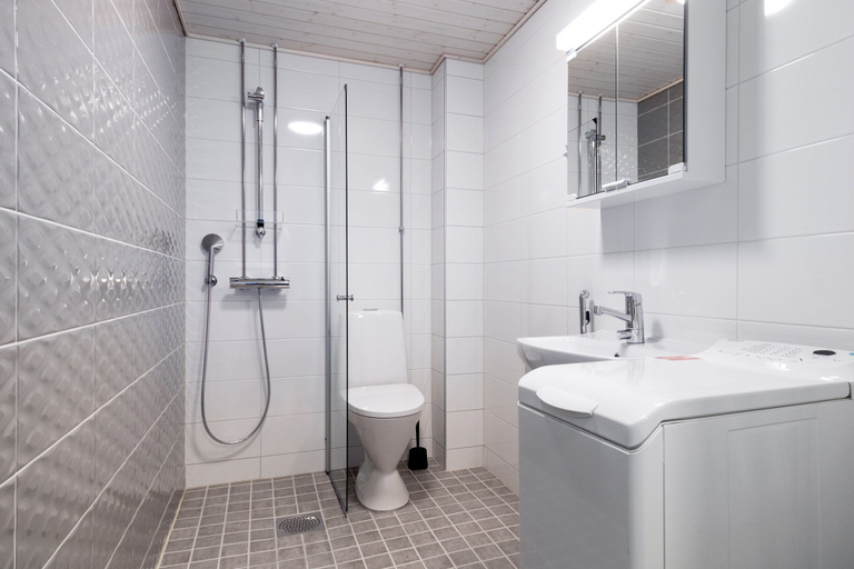 Bathroom 3, Forenom Serviced Apartments Rauma, Satakunta