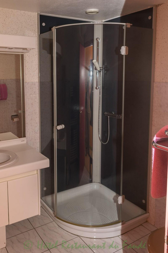 Bathroom 5, Hotel Restaurant le Faudé, Haut-Rhin