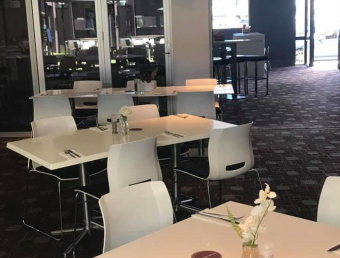 Food & Drinks 5, The Premier Hotel, Newcastle - Throsby