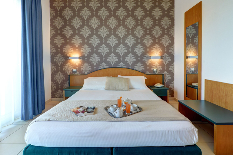Bedroom 3, Hotel Sole, Pescara