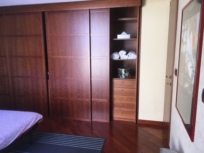 Bedroom 3, JFK b & b, Rome
