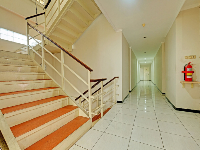 Others 4, Super OYO 389 Sky Guesthouse, Semarang