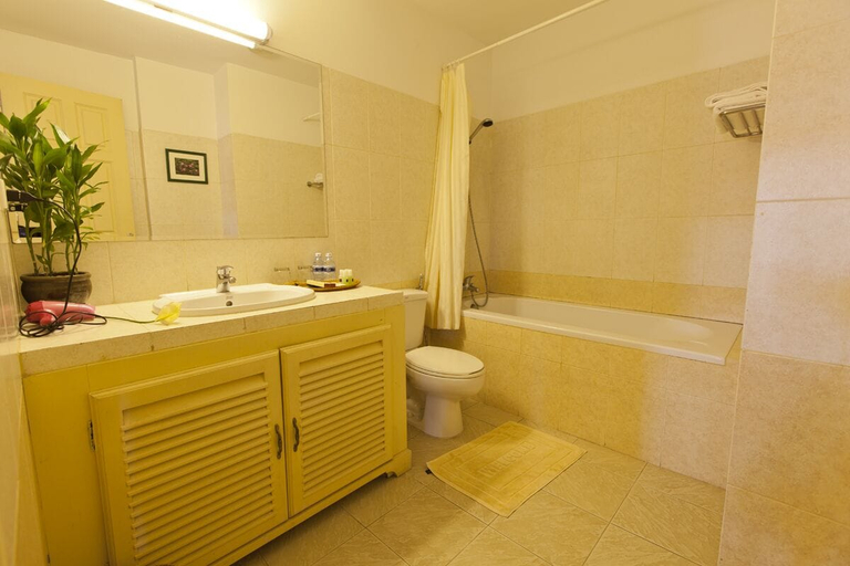 Bathroom 4, Grand Residence, Phnom Penh