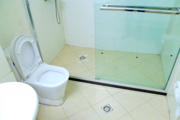 Bathroom 2, Natna Hotel, Addis Abeba
