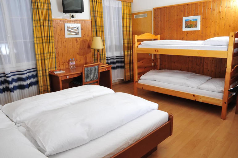 Bedroom 4, Hotel Rheinfall, Schaffhausen