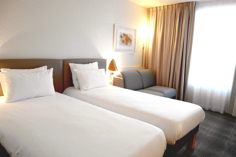 Bedroom 4, Novotel Grenoble Nord Voreppe, Isère