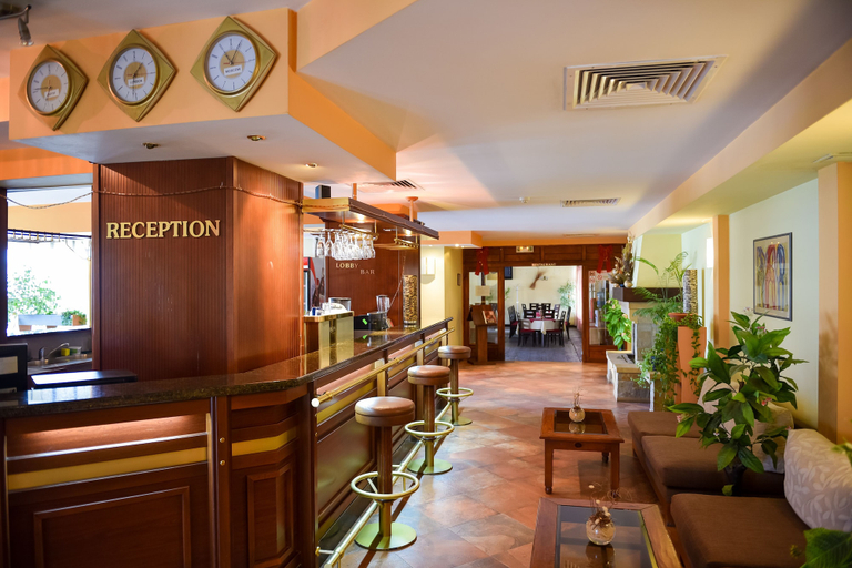 Food & Drinks 4, Bojur & Bojurland Apartment Complex, Bansko