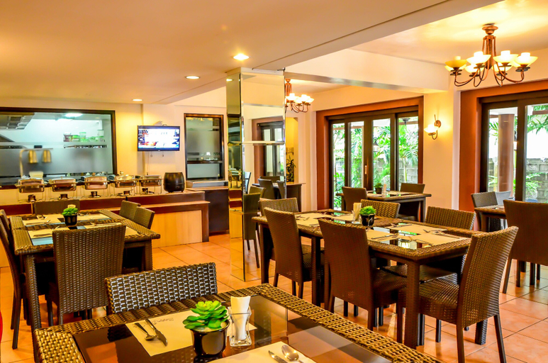 Food & Drinks 5, White House Beach Resort, Malay