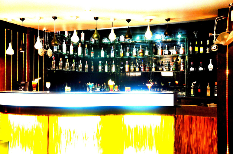 Food & Drinks 5, Bon Sejour, Puducherry