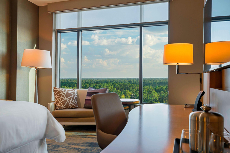 Bedroom 4, The Westin At The Woodlands, Montgomery