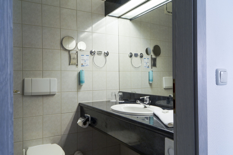 Bedroom 5, TRIP INN Kongresshotel Rodgau, Offenbach