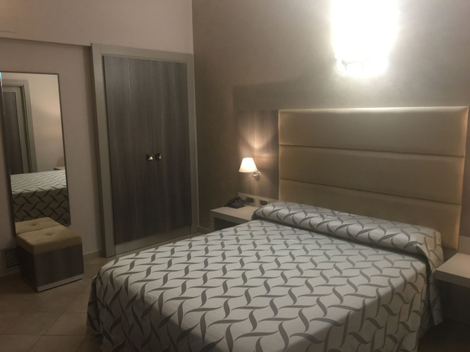 Bedroom 3, Hotel Niagara, Catanzaro