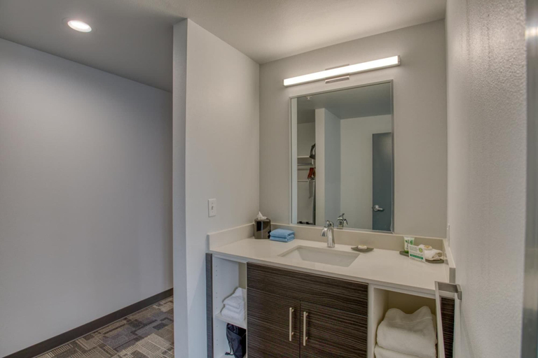 Bathroom 4, Post Time Inn, Eddy