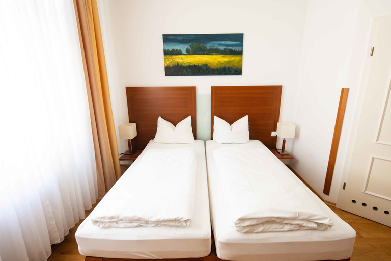 Bedroom 5, Hotel Graf Zeppelin, Konstanz