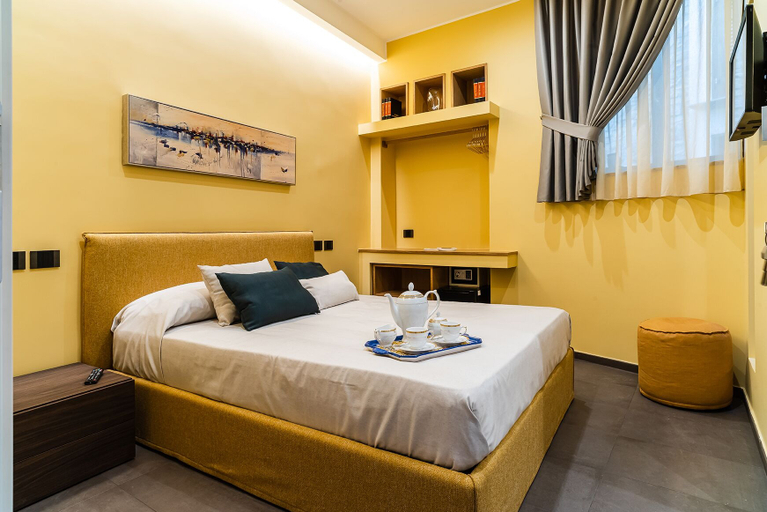 Bedroom 5, De Gulia Charme and Relax, Salerno