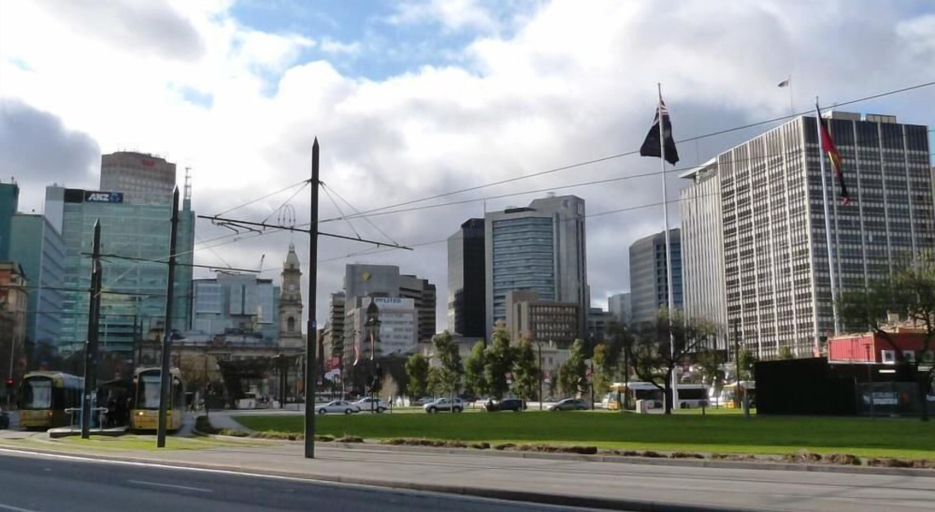 Others 5, Hotel Metropolitan, Adelaide