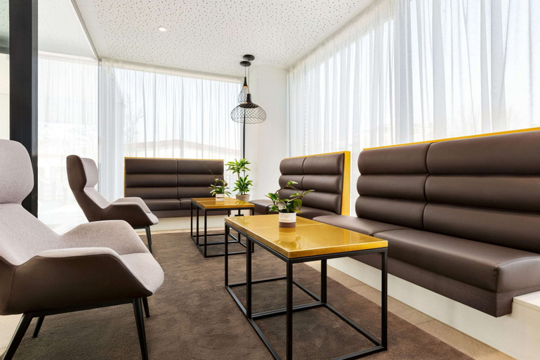 Public Area 4, Wyndham Garden Munich Messe, München