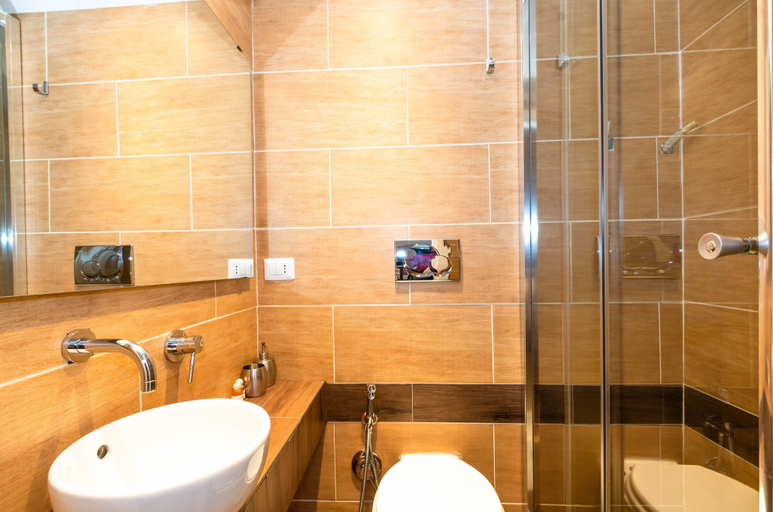 Bathroom 2, Vatican Apartment One, Rome