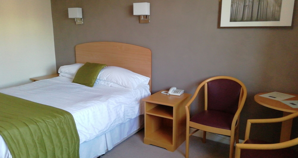 Bedroom 2, Stamford Gate Hotel, Flintshire