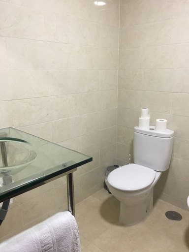 Bathroom 4, Hotel Santa Fe, Granada