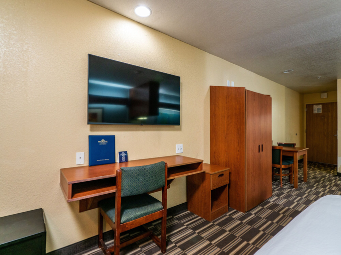 Bedroom 4, Microtel Inn & Suites by Wyndham Ocala, Marion