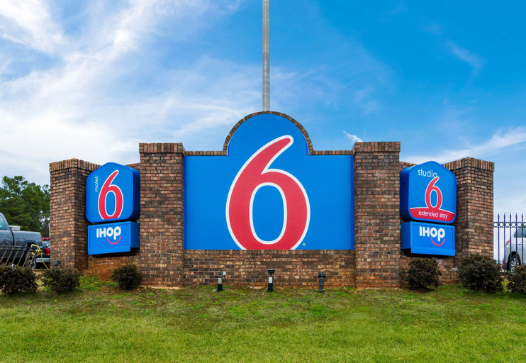 Motel 6 Lagrange, GA, Troup