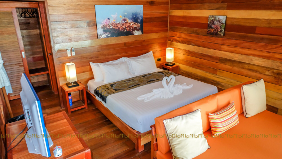 Bedroom 2, Ten Moons Lipe Resort, Muang Satun