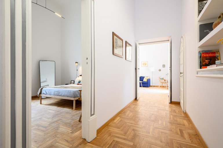 Bedroom 5, Viale Calascione 7 in Napoli, Napoli