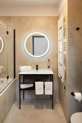 Bathroom 5, Hotel Estera, Kraków City