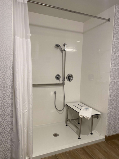 Bedroom 27