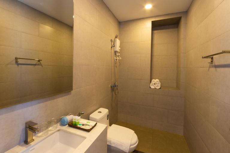 Bathroom, SS Hotel & Residence, Sihanoukville