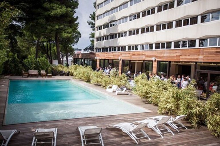 Sport & Beauty 3, C Suites, Gard