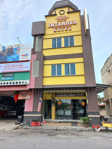 Others 3, Intanova Hotel, Hilir Perak