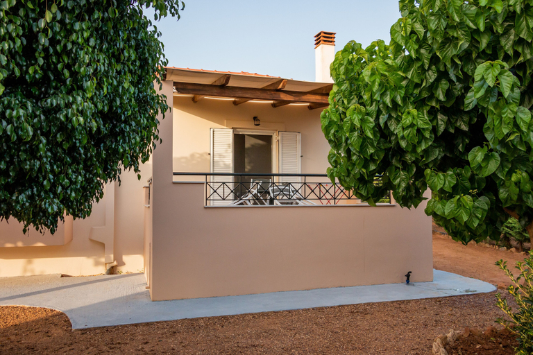 Exterior & Views 2, Lagouvardos Apartments, Peloponnese