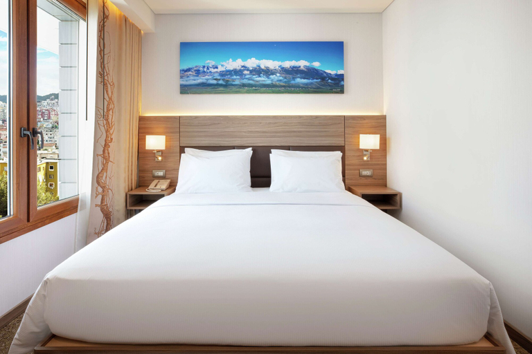 Bedroom 2, Hilton Garden Inn Tirana, Tiranës