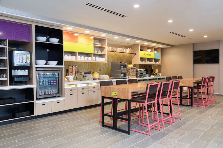 Food & Drinks 5, Home2 Suites by Hilton Louisville Downtown NuLu, Jefferson