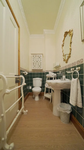 Bathroom 3, The Old Tram-House Apartments, Stirling