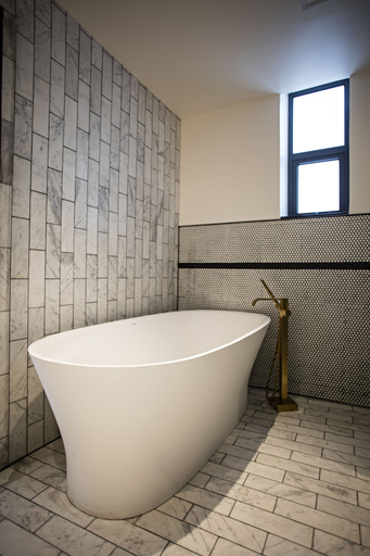 Bathroom 5, MET Hotel, Pedro Domingo Murillo