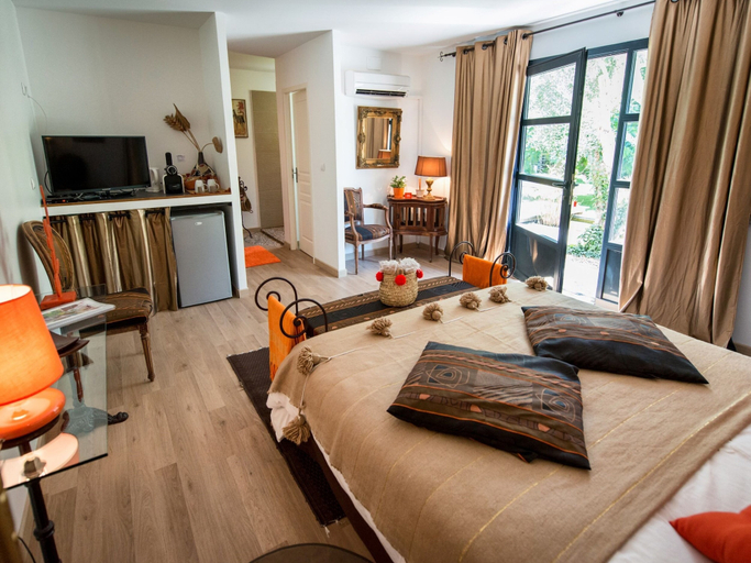 Bedroom 3, Villa Ambrosia, Aude