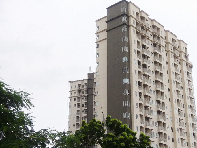 Exterior & Views 3, Comfy Studio Mustika Golf Residence Apartment By Travelio, Cikarang